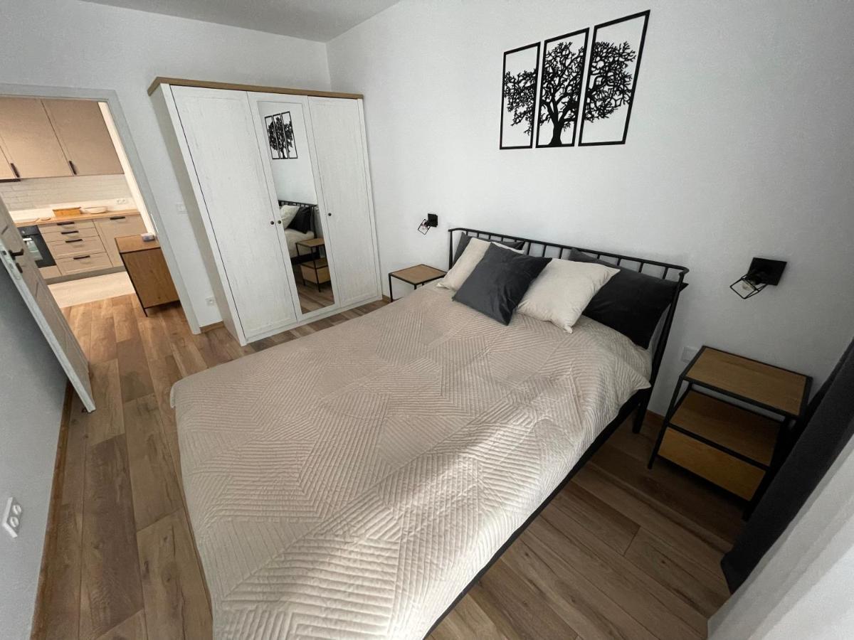 Newport Industrial Apartment Warschau