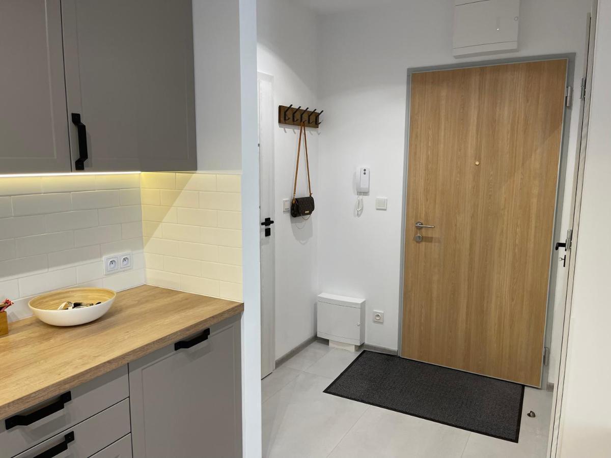 Newport Industrial Apartment Warschau