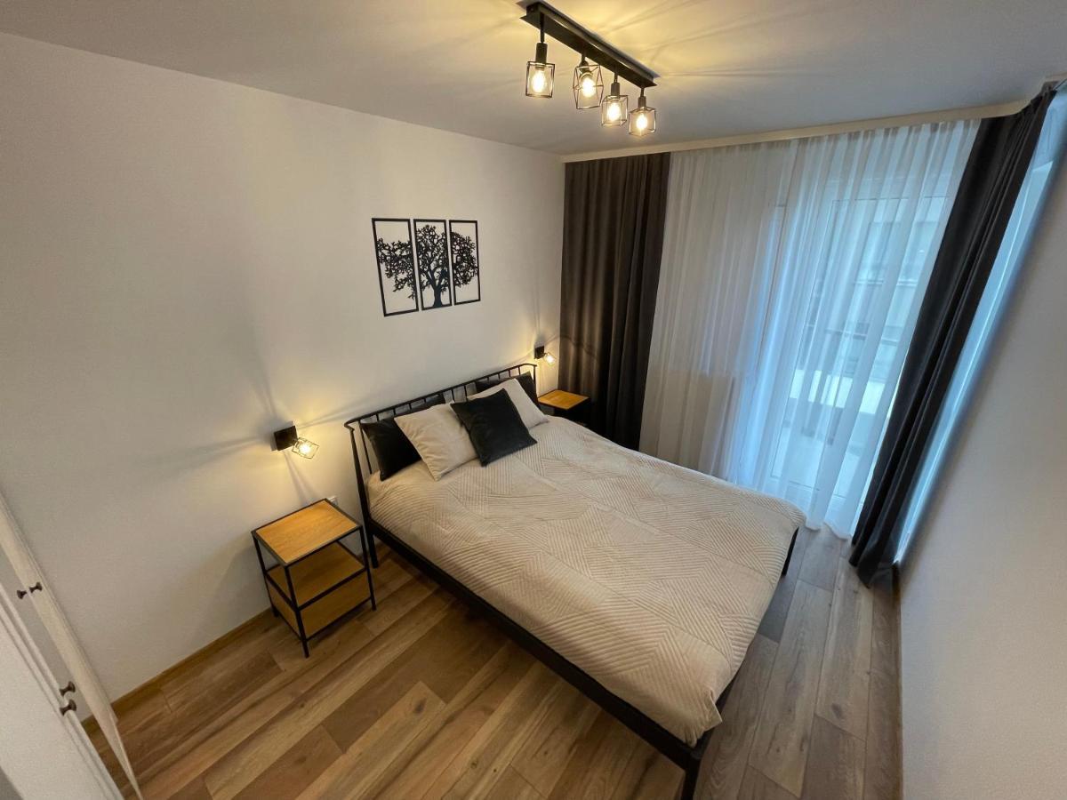 Newport Industrial Apartament